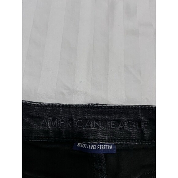 AMERICAN EAGLE Distressed Next Level Stretch Cuffed Hi Rise Shortie Shorts Sz 2 - Picture 2 of 9